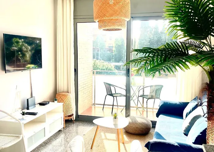 Beach&Pool, Boutique Apartament With Free Parking, Full Equipped In Fenals Beach