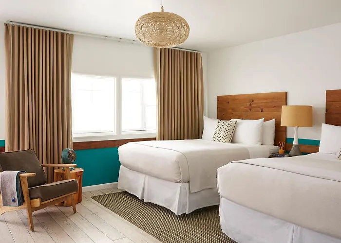 Cambria Beach Lodge