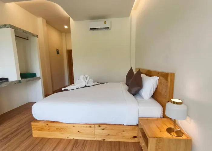 Baannai Lake View Resort
