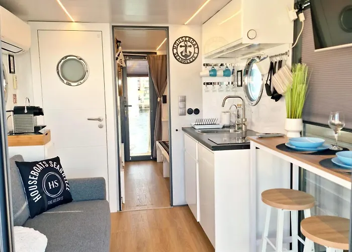 Houseboat Seabreeze