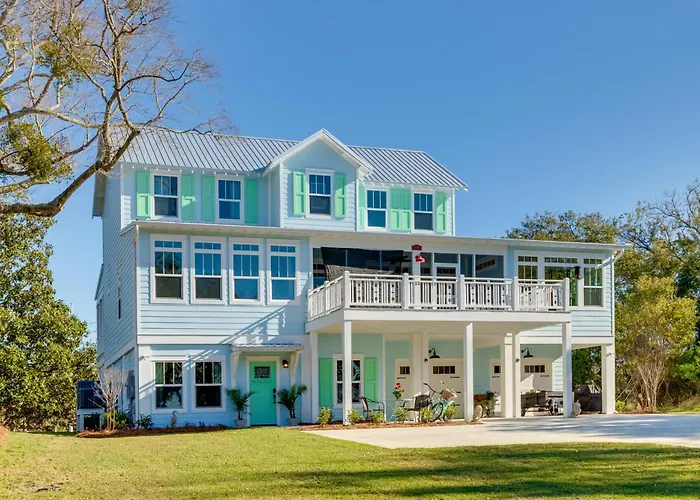 Harbor Oaks Haven: Walk To Front Beach & Downtown!