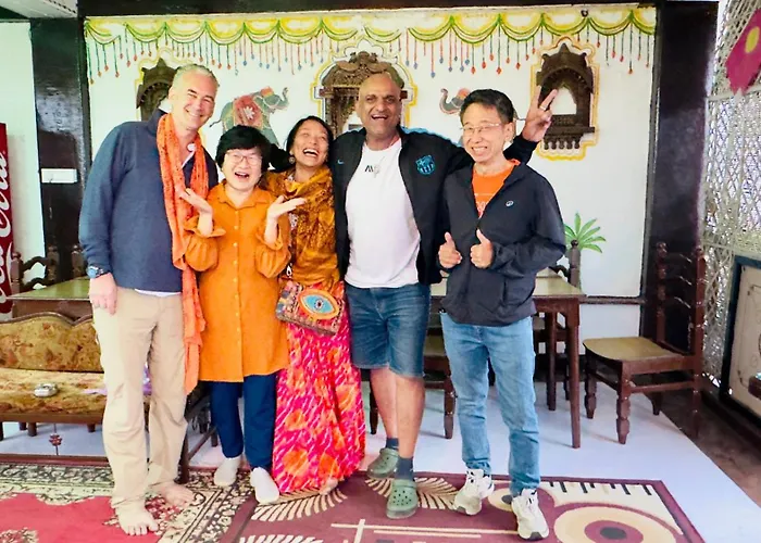 Hotel White House - A Family Homestay