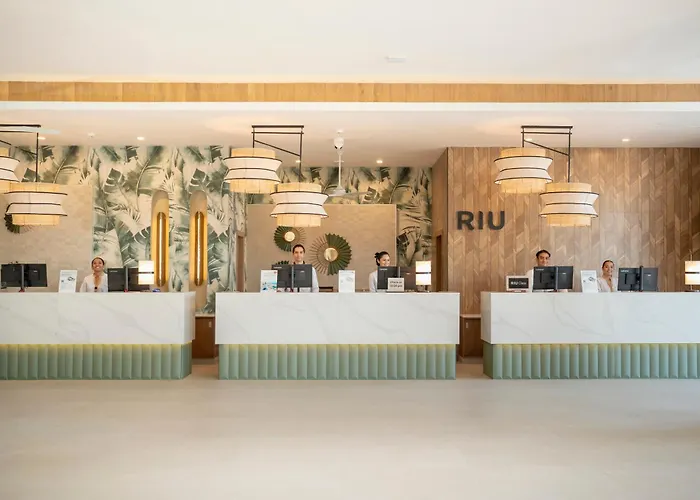 Riu Flamingos