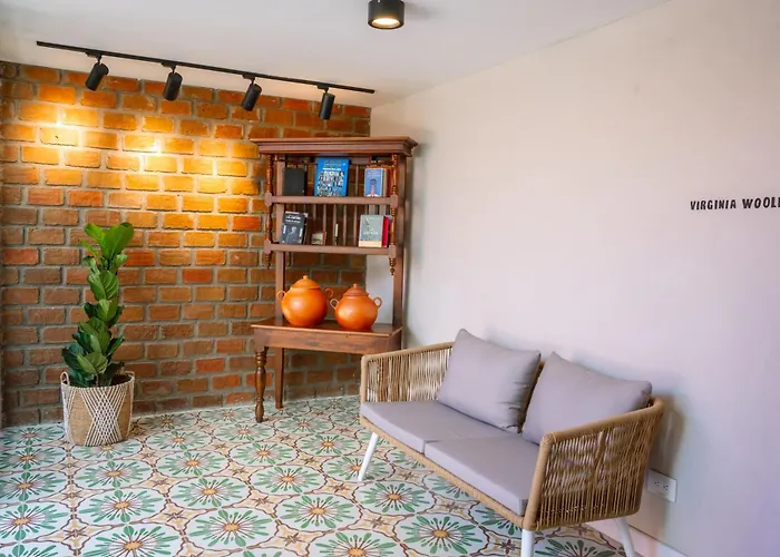 Hotel Libreria Cafe De Pombal