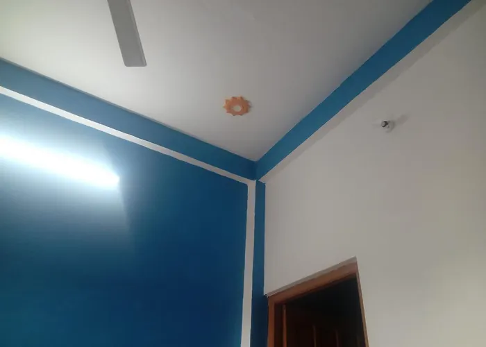 Shree Balaji Home Stay Ayodhya Contact Number 92782-97365