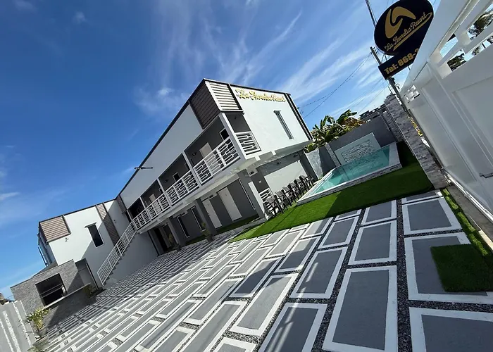La Aurelia Resort