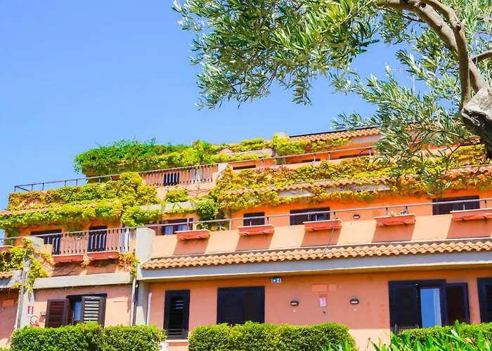 Aura Club Porto Rhoca