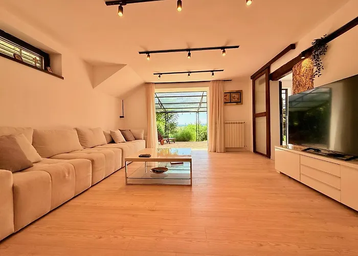 Belgrade - Private Pool Villa & Estate - Exclusive Use - Full Privacy - Garden & Bbq - One Group Only