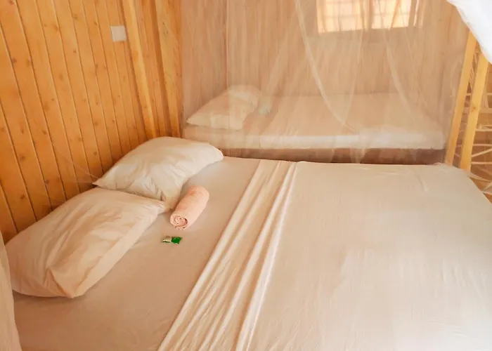 Sawa Sawa Beach Hotel&Backpacks