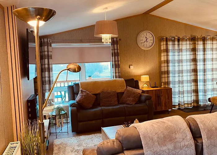 Looby Lodge