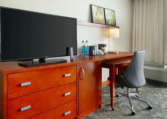 Courtyard By Marriott Birmingham Homewood