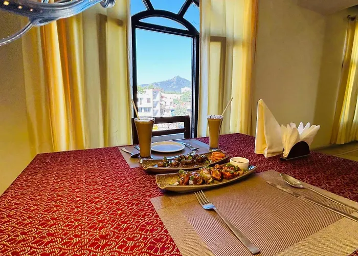Hotel Nomadic