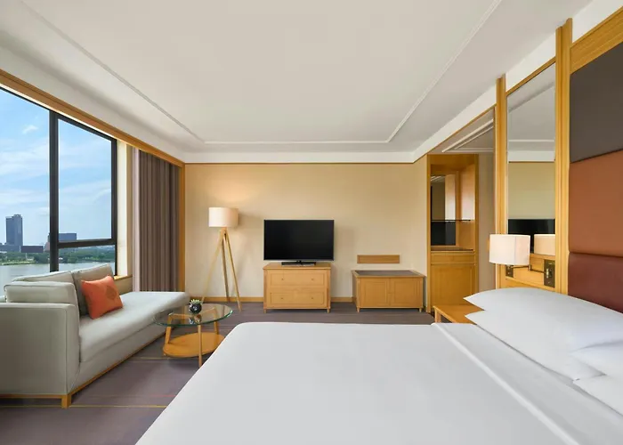 Renaissance Riverside Hotel Saigon