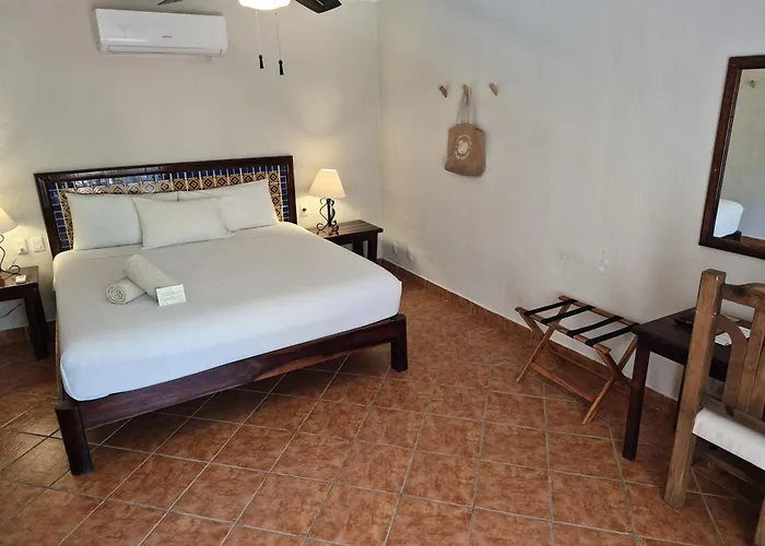 Petit Lafitte Beach Front Hotel&Bungalows