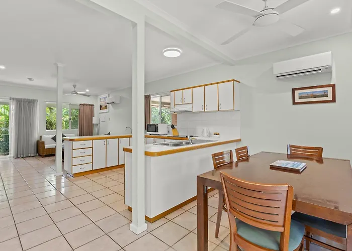 Cable Beachside Villas