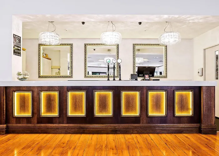 Hotel Elms Christchurch, An Ascend Collection Hotel