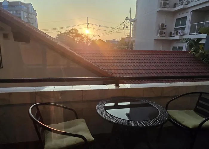 Jomtien Hill Resort Pratamnak