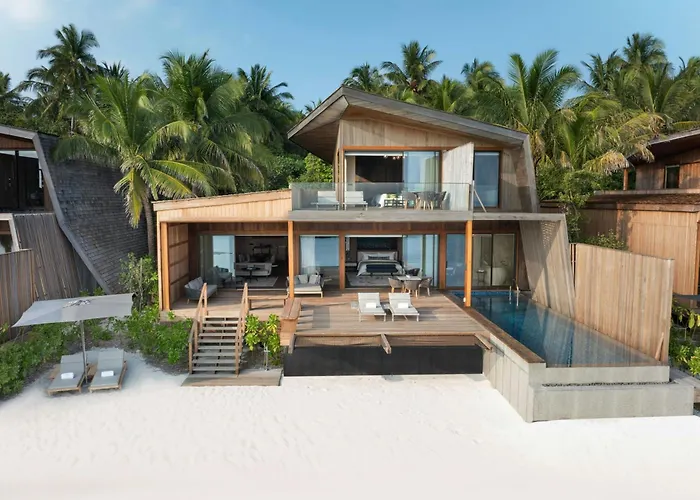 The St. Regis Maldives Vommuli Resort
