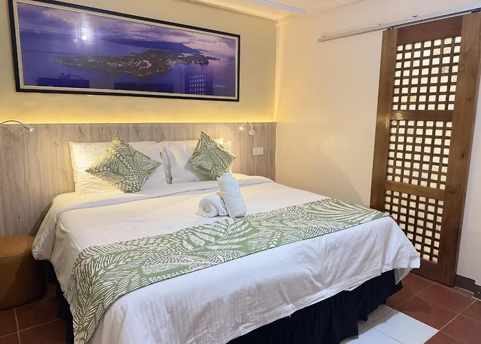 El Galleon Beach Resort