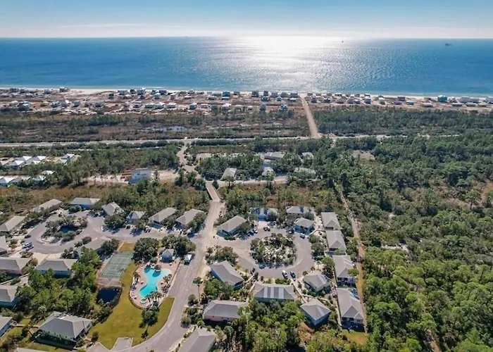 Newly Renovated Beach House Steps To Pool, Beach Access