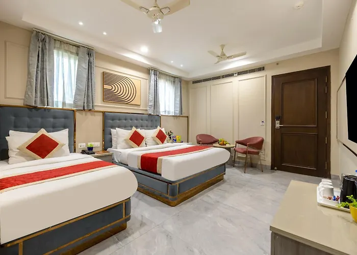 Hotel Sapphire House - 3 Mins Walk From Metro And 5 Mins From New Delhi Railway Station
