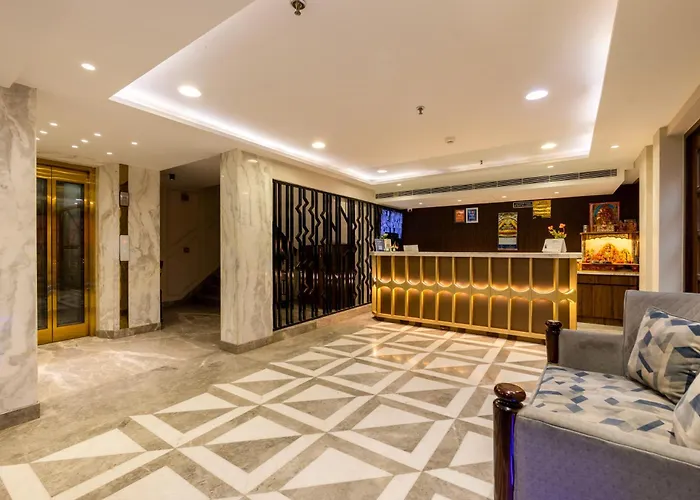 Hotel Sapphire House - 3 Mins Walk From Metro And 5 Mins From New Delhi Railway Station
