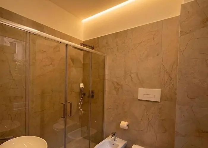 Guest House In Elegant Apartment Close To The Center