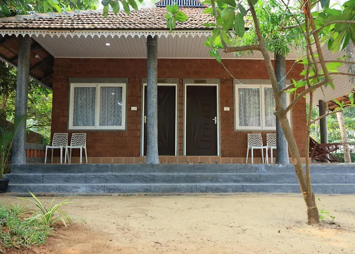 STRIPGREENS BeACH&BACKWATER RESORT VALIYAPARAMBA