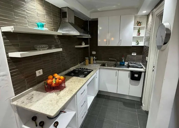 Duplex Raffine Avec Entree Privee