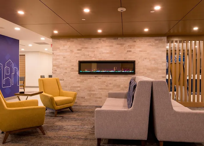 Holiday Inn Express & Suites Huntsville By Ihg