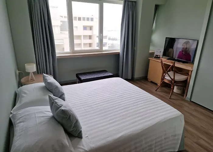 City Hotel