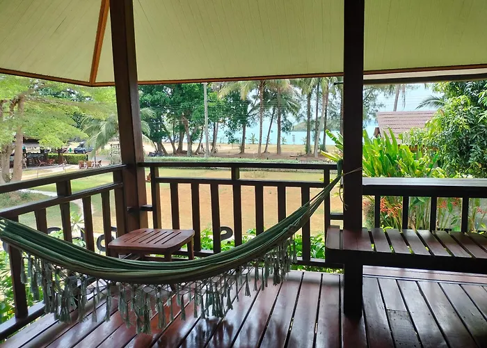 Suntisook Resort