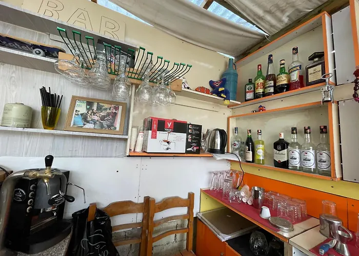 Vlora Backpackers Hostel & Bar Lungomare