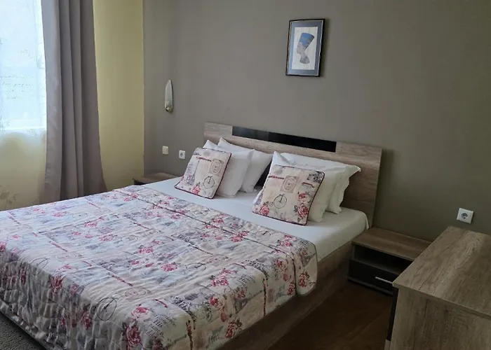 Guest Rooms Flirt