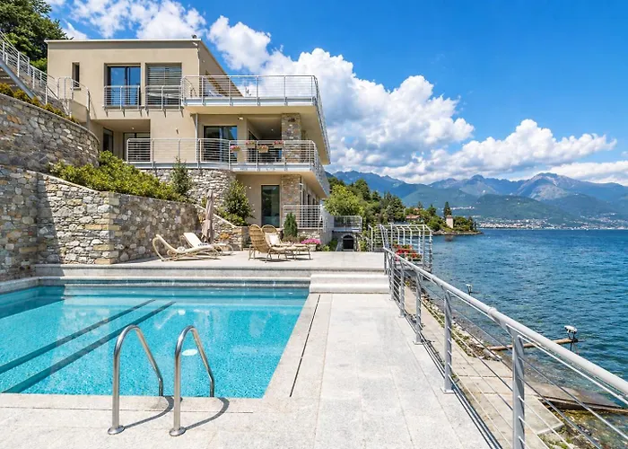 Villa Del Sasso Cremia Lakefront Villa with Jacuzzi&Pool