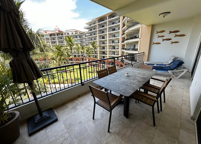 Beachfront 2 Bedroom Condo In Playa Royale Resort, Nuevo Vallarta