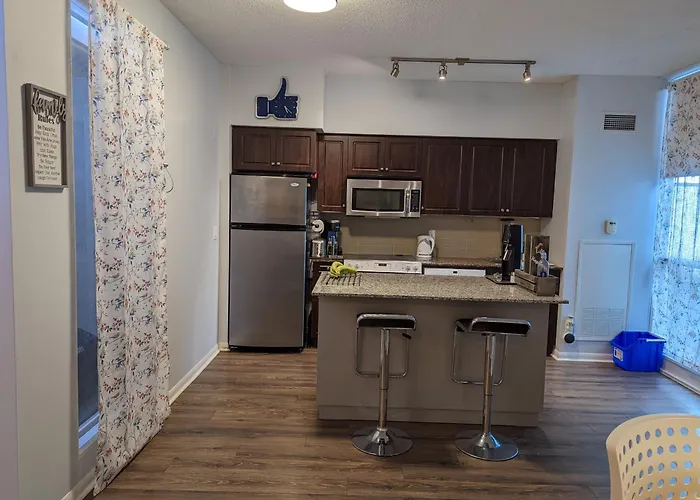 Downtown Condo With Free Parking - Skyside