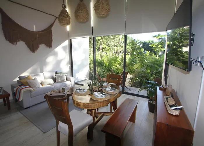 Luxury Jungle Loft, 7 Pools, Rooftop Panoramic View, Beach Shuttle, Fast Wifi