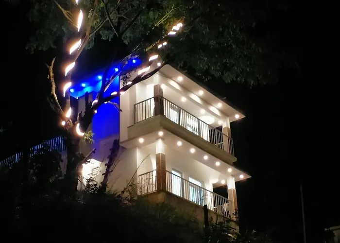 Amber Mount Resorts