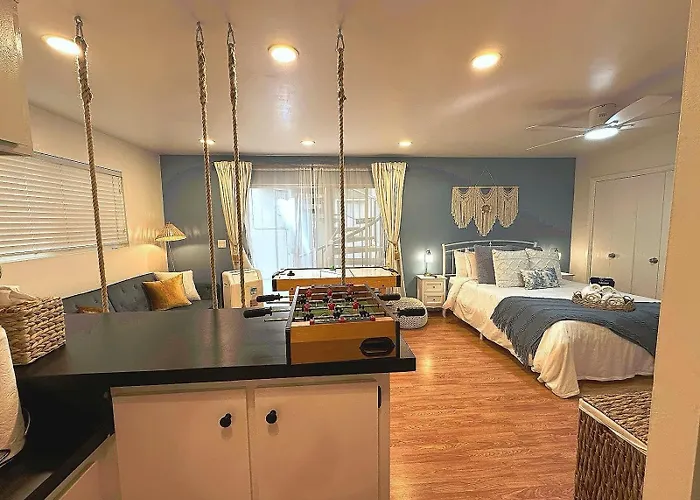 Beach Home With Gym And Cuddle Couch