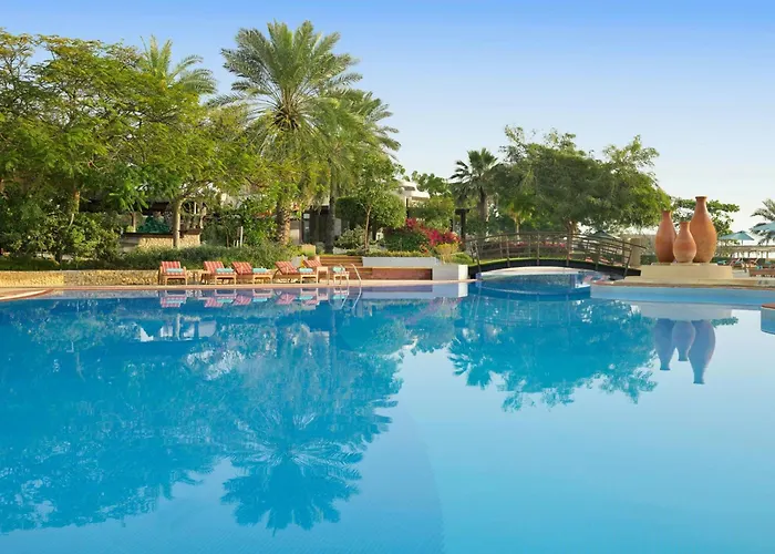Le Meridien Al Aqah Beach Resort
