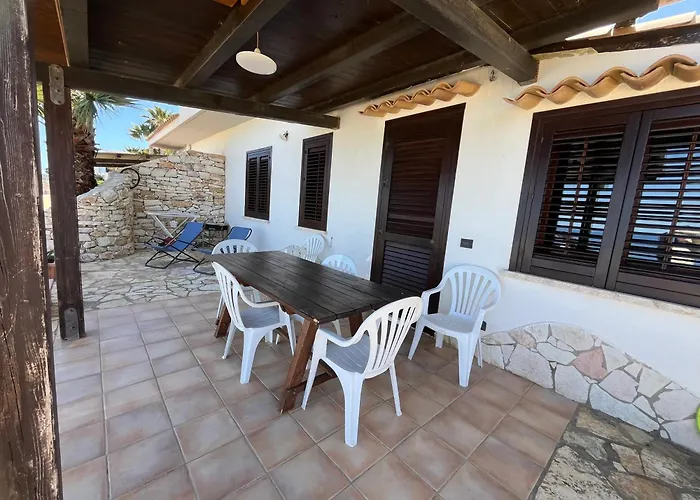 Blunda Holiday Home