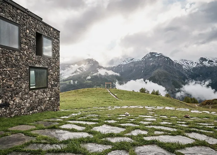 Chetzeron Mountain Hotel