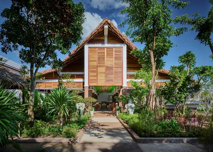 Royal Beach Resort And Residence By Ehm