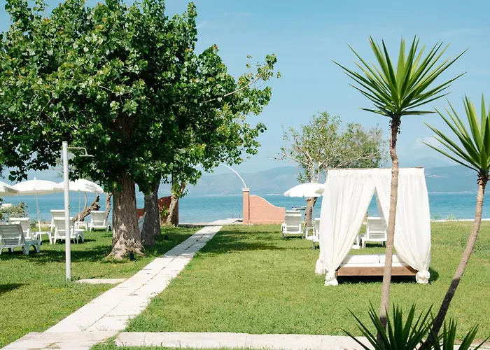 Melador Beachfront Studios & Apartments