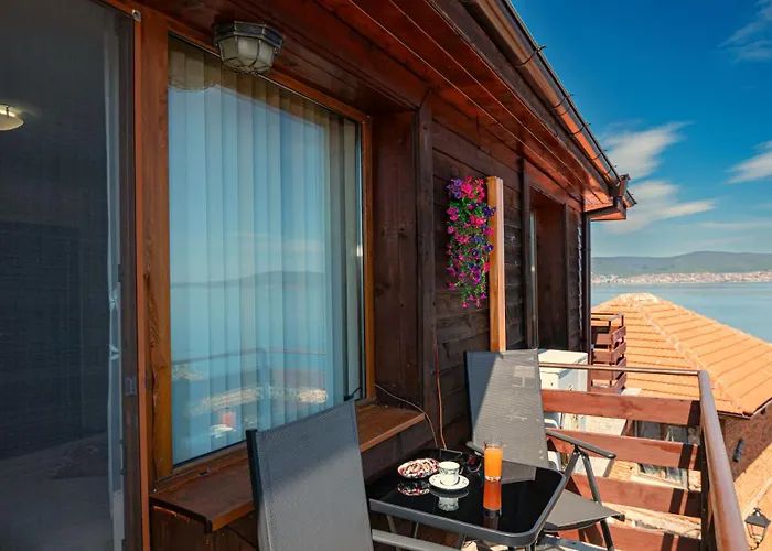 Royal Blue Guest House With Sea View In Old Nessebar