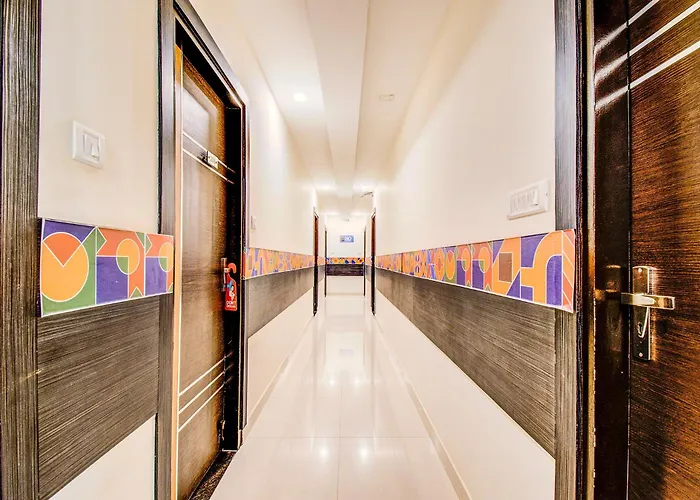 Fabhotel Corporate Crown - Nr Jyoti Nivas University