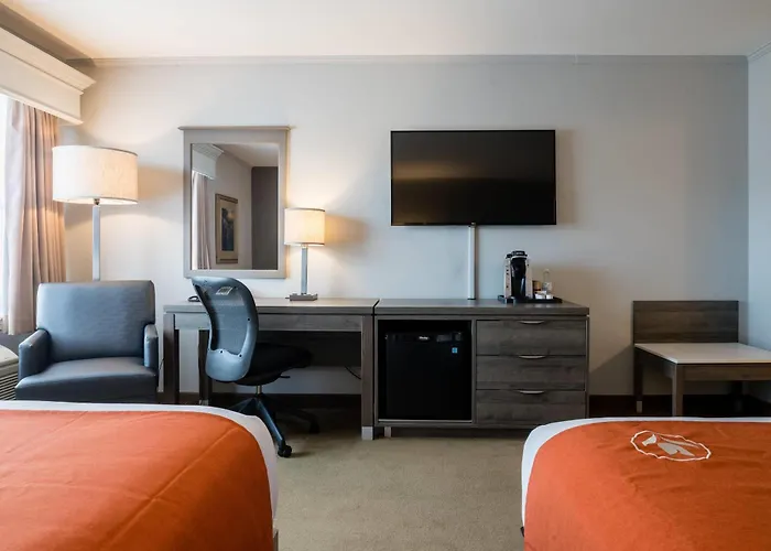 Amsterdam Inn & Suites, An Ascend Collection Hotel