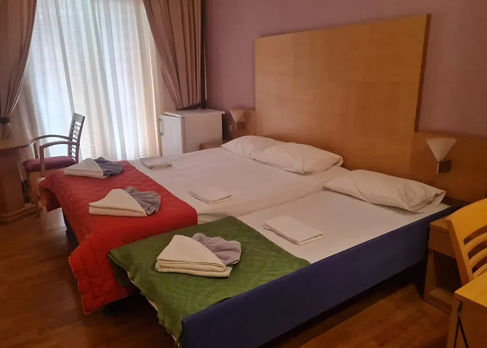 Sandy Bay Hotel