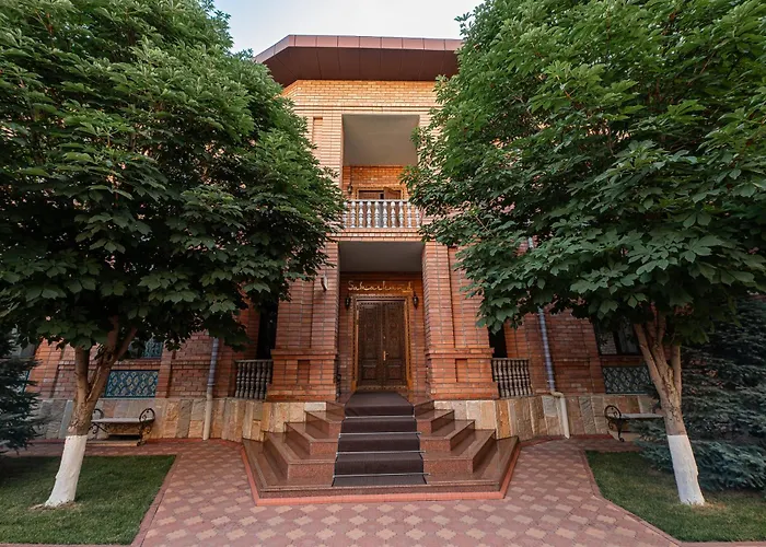 Ichan Qal'A Premium Class Hotel
